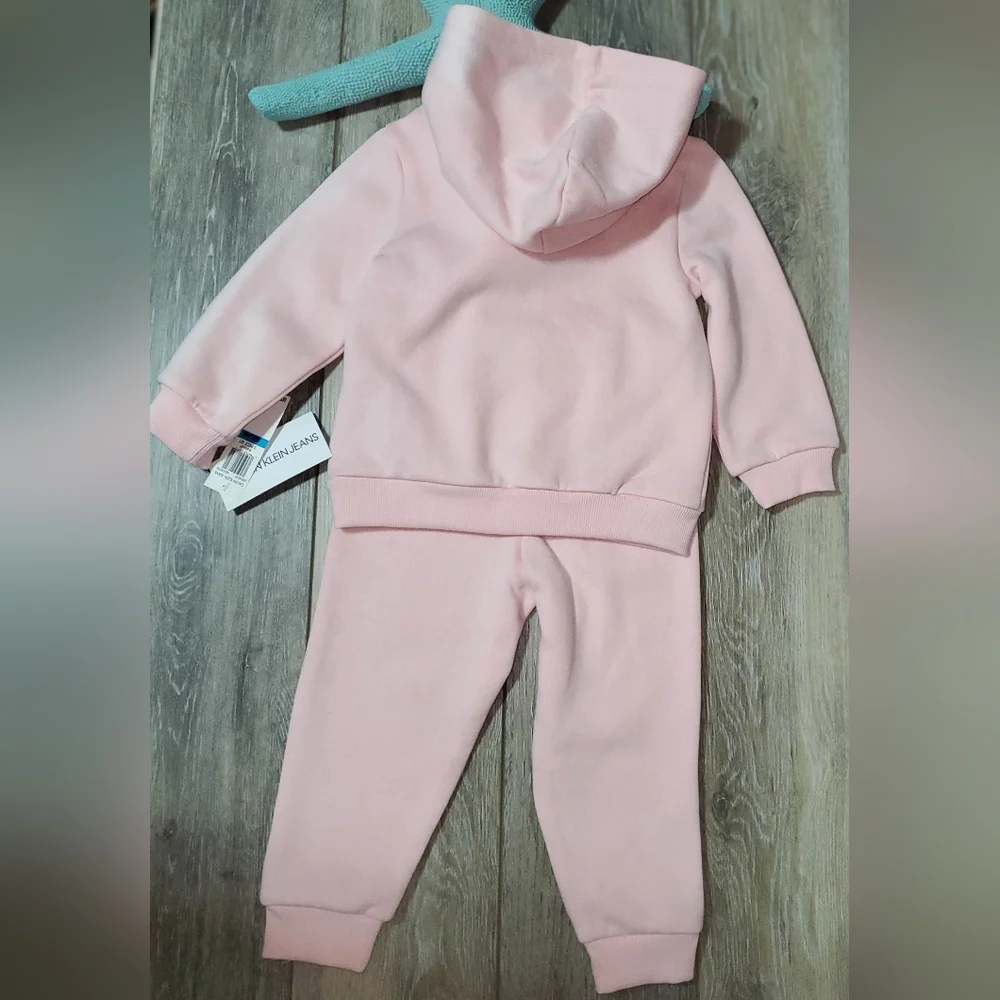 Toddler girl's Calvin Klein 2 PC pink hoodie, jogger set sweat suit Size 24 mo.